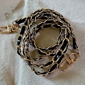 Wallet/small crossbody chain